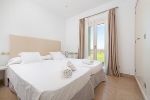 2 habitaciones, tabla de planchar con plancha y wifi gratis 