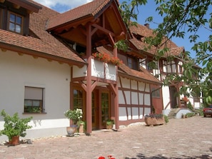Exterior - Vacation apartment with 50 square meters - at Gästehaus Kunz in Rust (Rust)