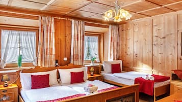 6 bedrooms, free WiFi, bed sheets