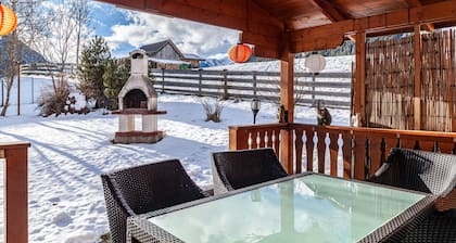 Ferienhaus 'Ferienhaus Wechner' mit Bergblick, privater Terrasse und WLAN
