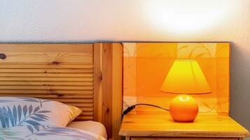 1 bedroom, iron/ironing board, bed sheets