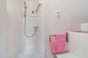 Douche, sèche-cheveux