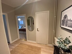 1 bedroom, iron/ironing board, Internet