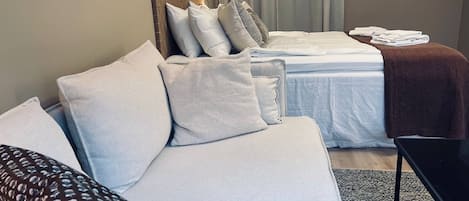 1 habitación, tabla de planchar con plancha y internet