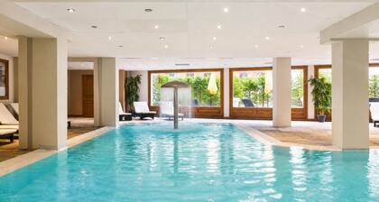 Vallorcine Balme 11 Ski-In Retreat w/ Shared Pool & Sauna, Vallorcine (Argentiere), France