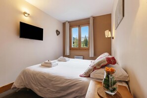 2 bedrooms, bed sheets - Vallorcine Balme 11 ski in / ski out, Vallorcine (Argentiere), France (Vallorcine (Argentiere))