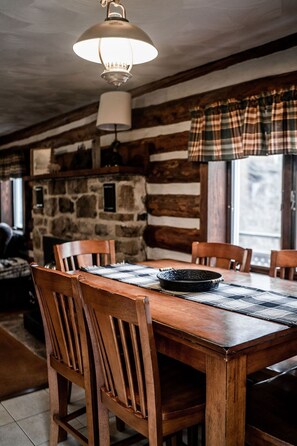 Dining - Rustic Mountain Getaway w/ Pool + Hot Tub Near Penn's Creek (Millmont)