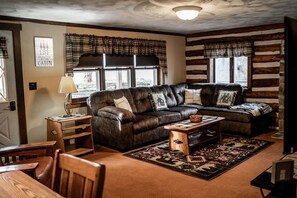 Smart TV, fireplace - Rustic Mountain Getaway w/ Pool + Hot Tub Near Penn's Creek (Millmont)