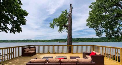Family/Pet-Friendly Riverside Home w/Amazing Views