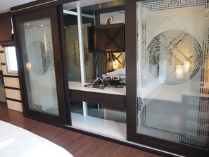 5 室のベッドルーム、アイロン / アイロン台、インターネット、ベッドシーツ