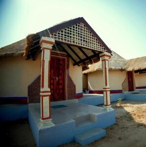 Front of property - Ram Rann Resort (Bhachau)