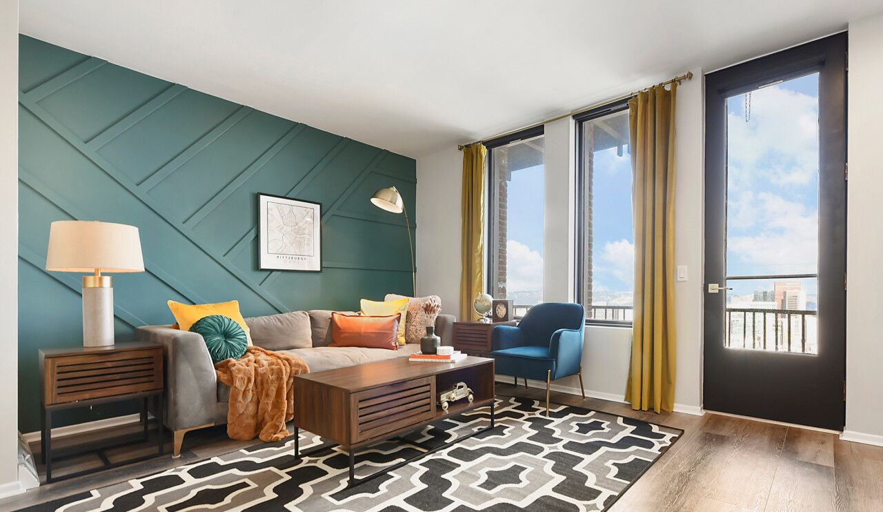Grandview Balcony with Stunning Skyline Views