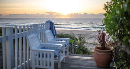 TONIC on Boomerang Beach.. absolute beachfront & nestled in the dunes