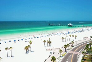 Beach nearby, sun-loungers, beach towels