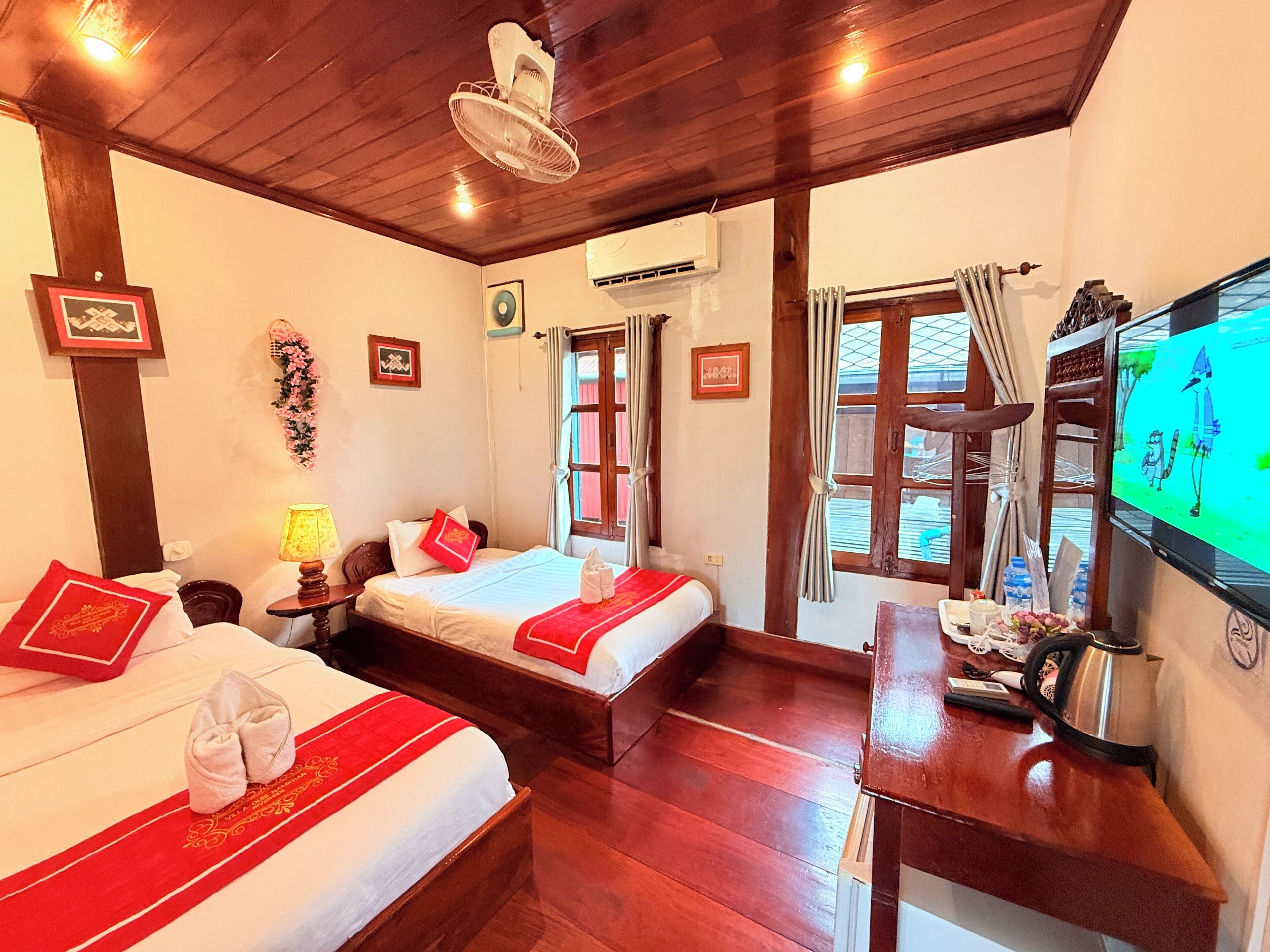 Deluxe Twin Room, Non Smoking, Mountain View | Minibar, individually decorated, desk, laptop workspace