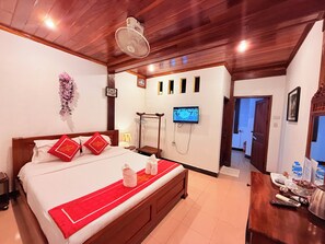 Superior Double Room | Minibar, individually decorated, desk, laptop workspace - Villa Ouis NamKhan Riverside (Luang Prabang)