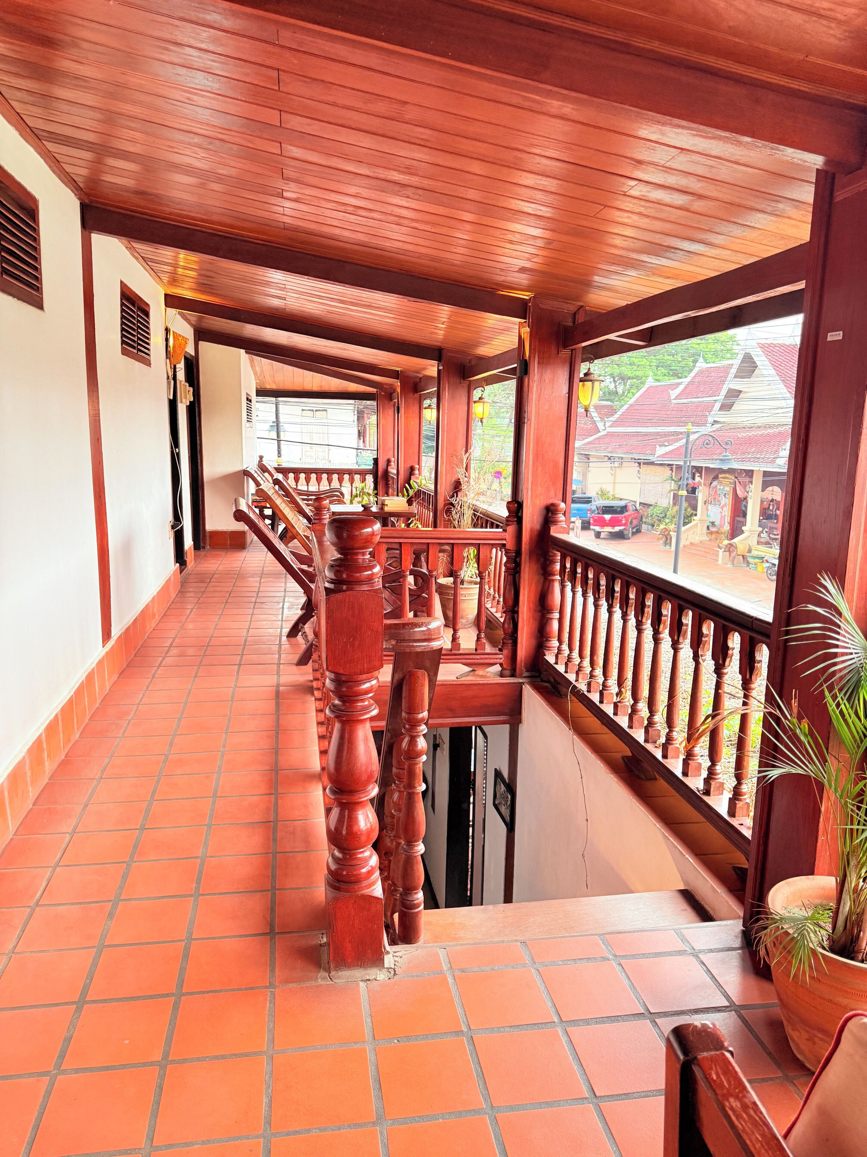Hiên