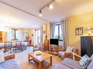 Télévision à écran plat