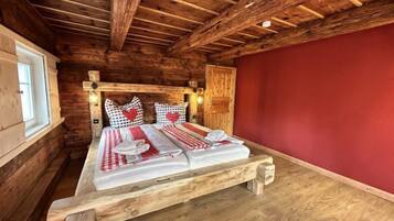 2 Schlafzimmer, Schreibtisch, Bügeleisen/Bügelbrett, WLAN