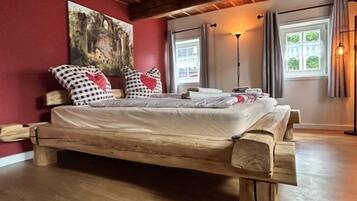 2 Schlafzimmer, Schreibtisch, Bügeleisen/Bügelbrett, WLAN