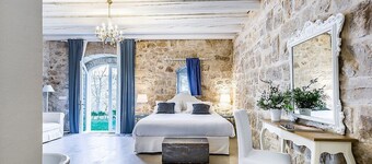 Villa Antilia: An elegant and welcoming villa in a quiet position, surrounded by the Sicilian countryside, with Free WI-FI.