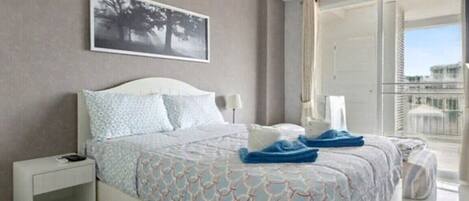 1 bedroom, iron/ironing board, internet, bed sheets