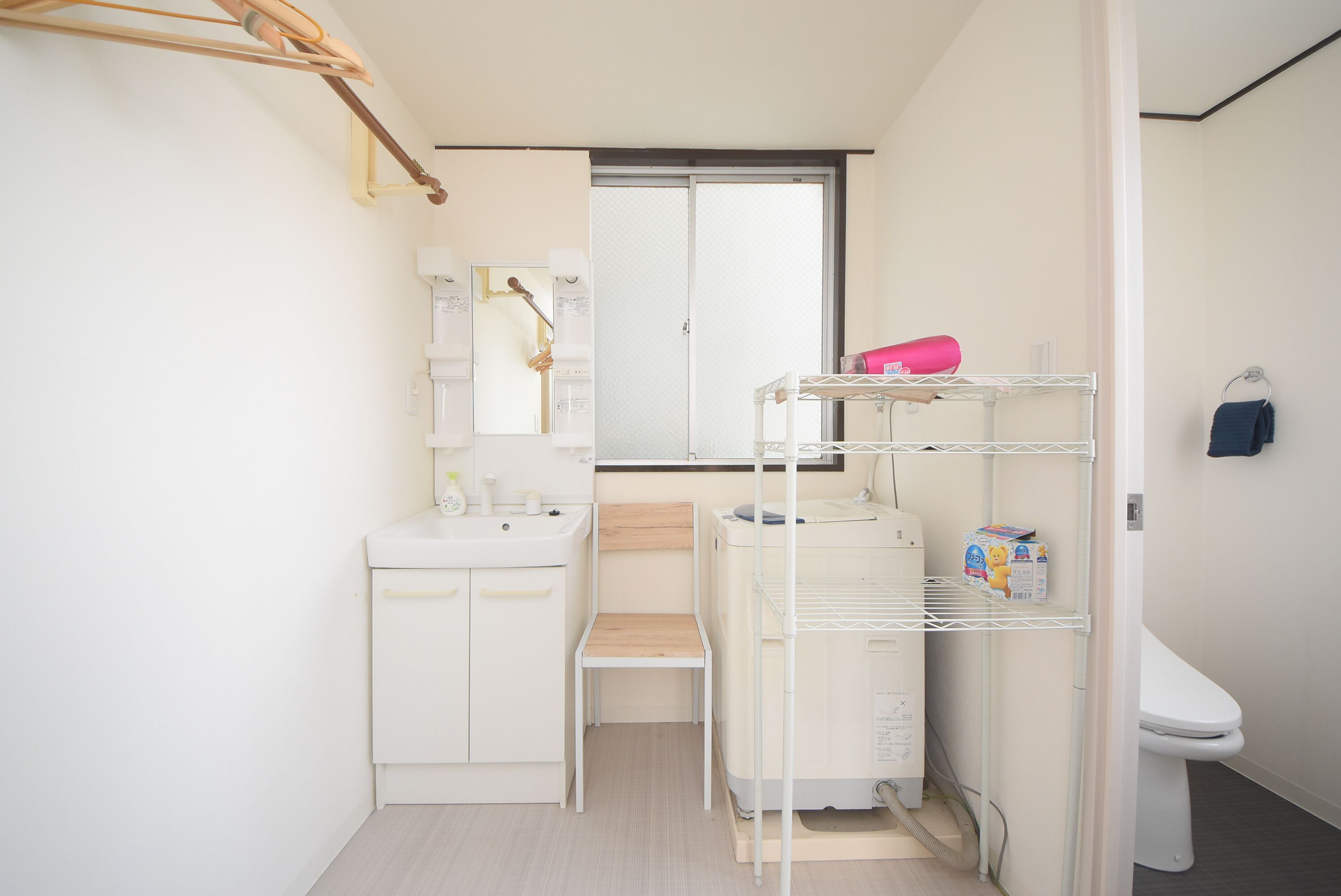 Basic Double Room, Multiple Beds, Non Smoking, Mezzanine | Bathroom | Combined shower/bathtub, free toiletries, slippers, bidet