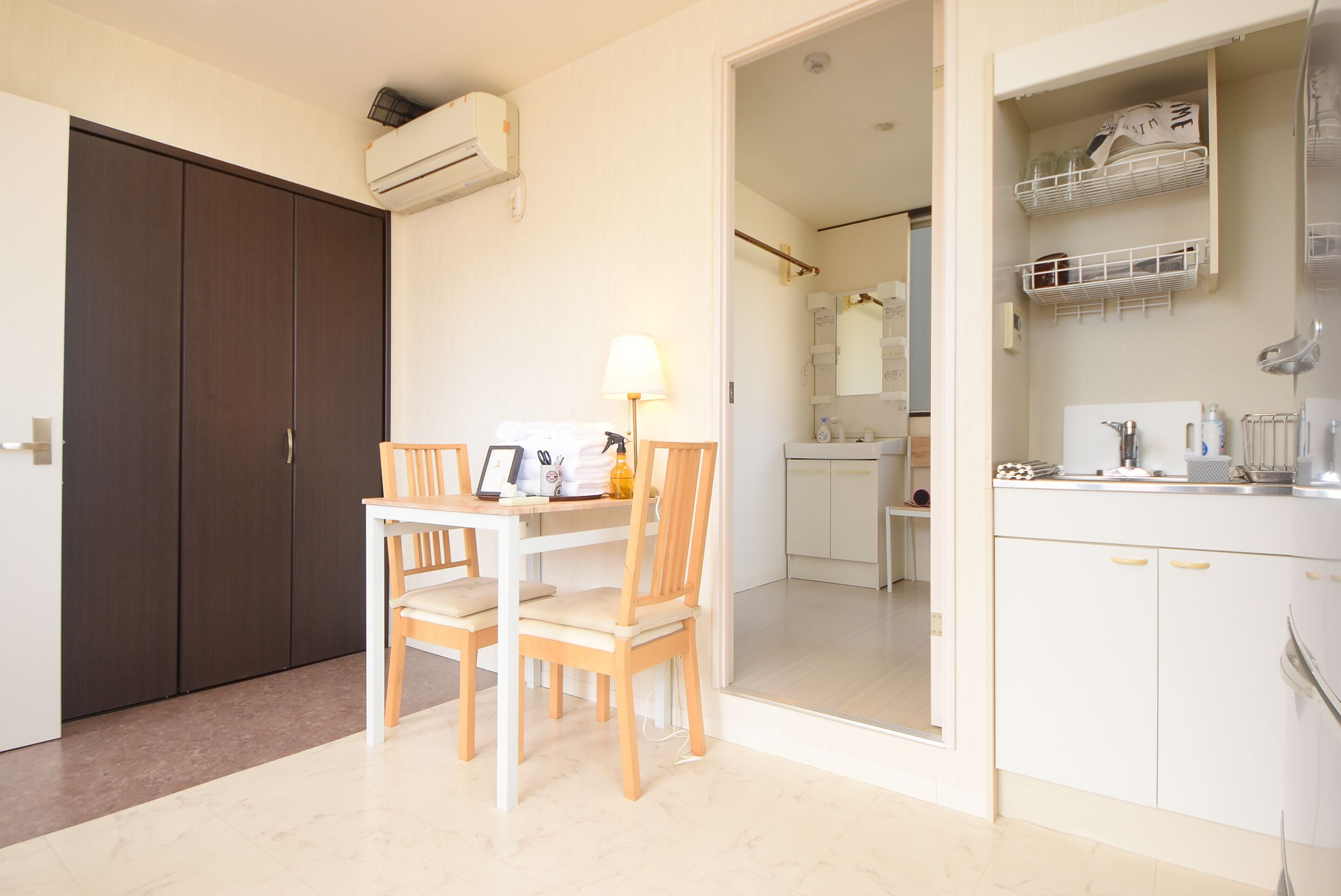 Kamar Double Basic, Beberapa Tempat Tidur, Bebas Asap Rokok, lantai mezzanine | Meja kerja, kedap suara, Wi-Fi gratis, dan seprai linen