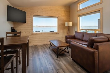 Living area. Exact unit will be assigned upon arrival. Views, colors and decor may vary.