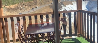 PEYRAGUDES - BACK ON SKIS - Sleeps 8