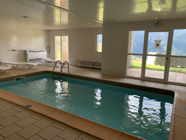 Innenpool, beheizter Pool