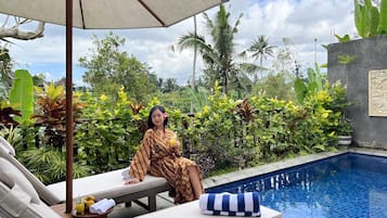 Private pool