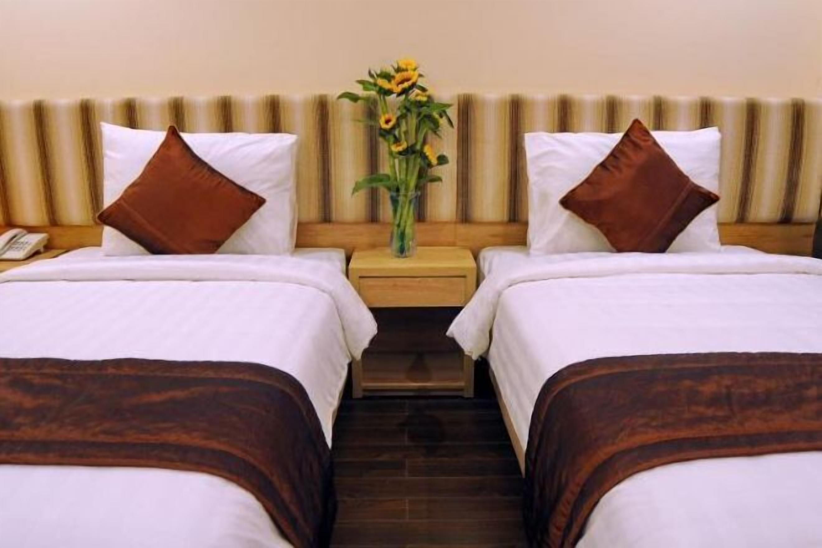 In-room safe, desk, blackout drapes, soundproofing