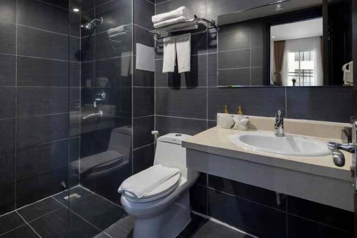 Baño | Regadera, regadera tipo lluvia, amenidades de baño gratuitas