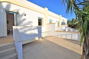 Property grounds - Coastal Comfort in Torre Suda (Racale)