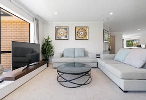 Deluxe Villa, 3 Bedrooms | Living area | 43-inch Smart TV with digital channels, TV, Netflix