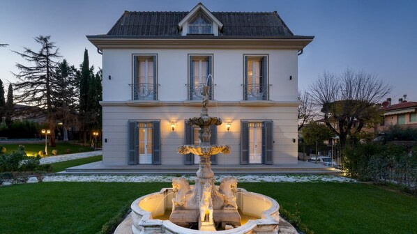 Villa | 5 Schlafzimmer