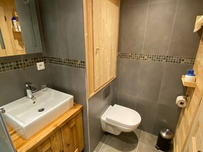 Bathroom - Apartment in La Chapelle-d'Abondance with balcony, near slopes (La Chapelle-d'Abondance)