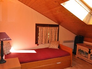 1 bedroom - Charming apartment near center and cable car with parking (Châtel)