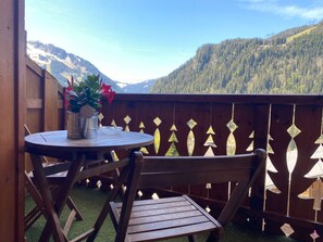 Outdoor dining - Spacious apartment with mezzanine near Châtel center (Châtel)