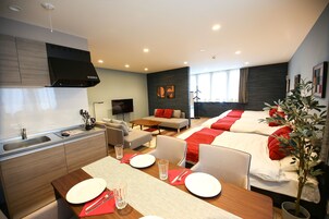 华丽三人房 | 熨斗/熨衣板、免费 WiFi