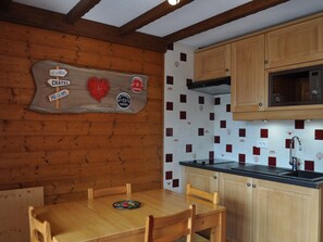 Dining - Charming apartment near slopes with balcony and parking (Châtel)