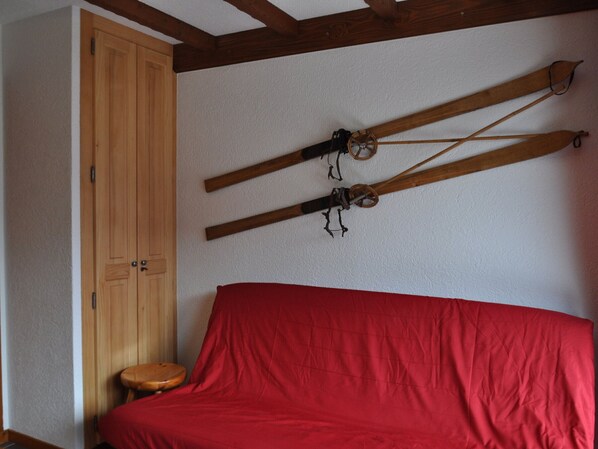 Interior - Charming apartment near slopes with balcony and parking (Châtel)