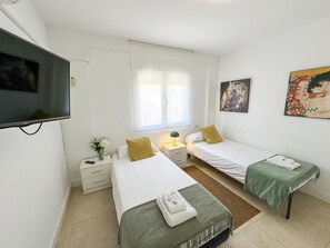 3 bedrooms, free WiFi, bed sheets