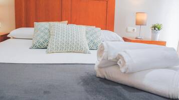 2 bedrooms, free WiFi, bed sheets