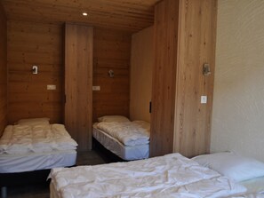 3 bedrooms, WiFi - Spacious south-facing apartment with balcony and parking (La Chapelle-d'Abondance)