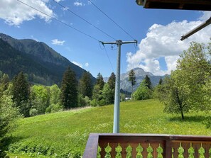 Property grounds - Comfortable 5-bedroom chalet in Châtel with WIFI (Châtel)