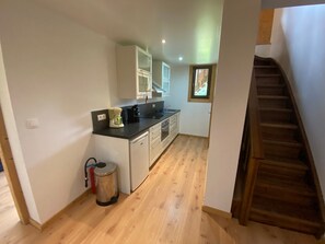 Kühlschrank, Mikrowelle, Geschirrspüler