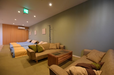 Superior Triple Room | Iron/ironing board, free WiFi. PrimeRoomBeppu Asami