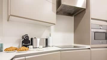 Réfrigérateur, micro-ondes, four, lave-vaisselle